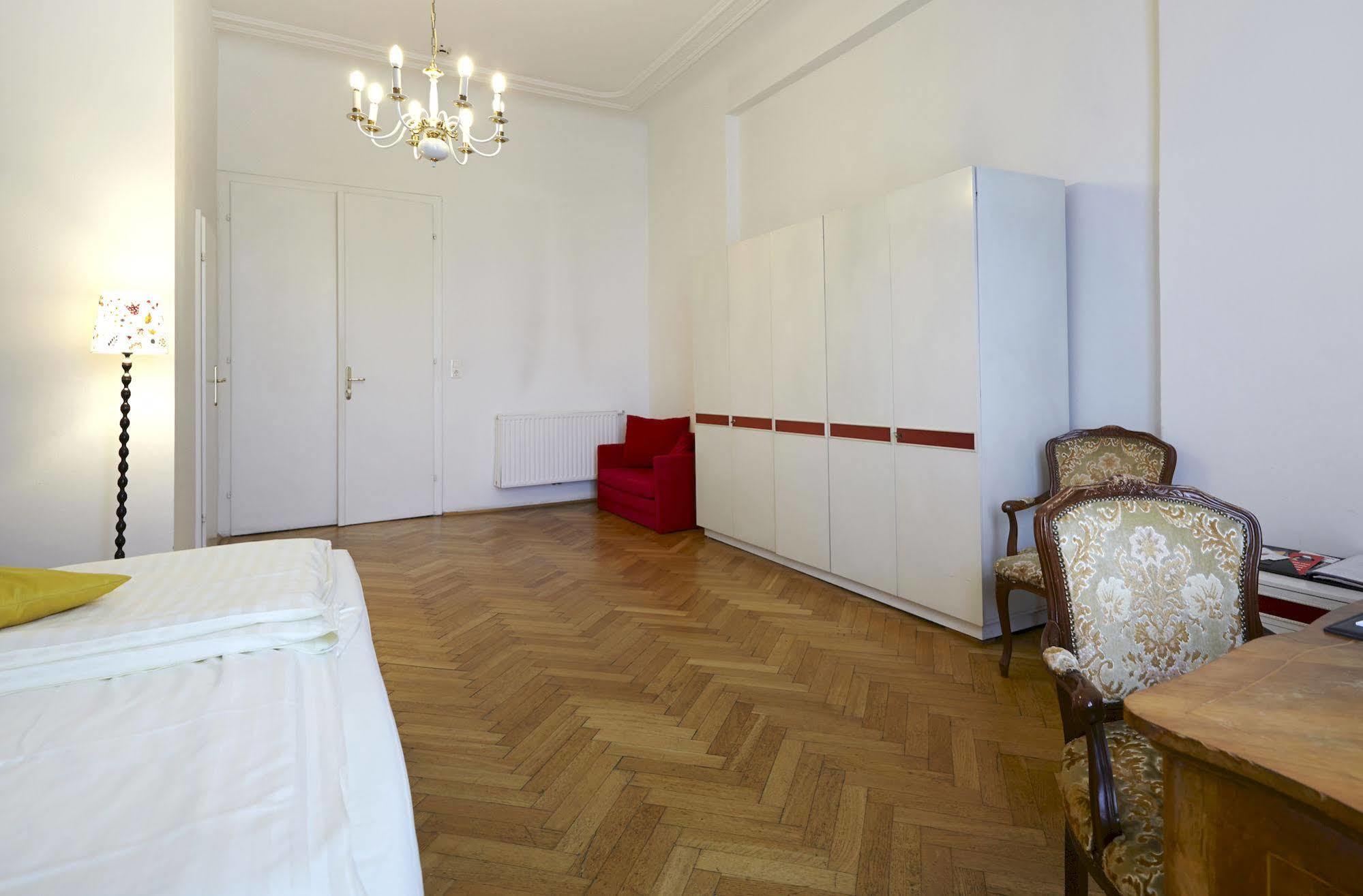 Hotel Pension Museum Wien Ngoại thất bức ảnh